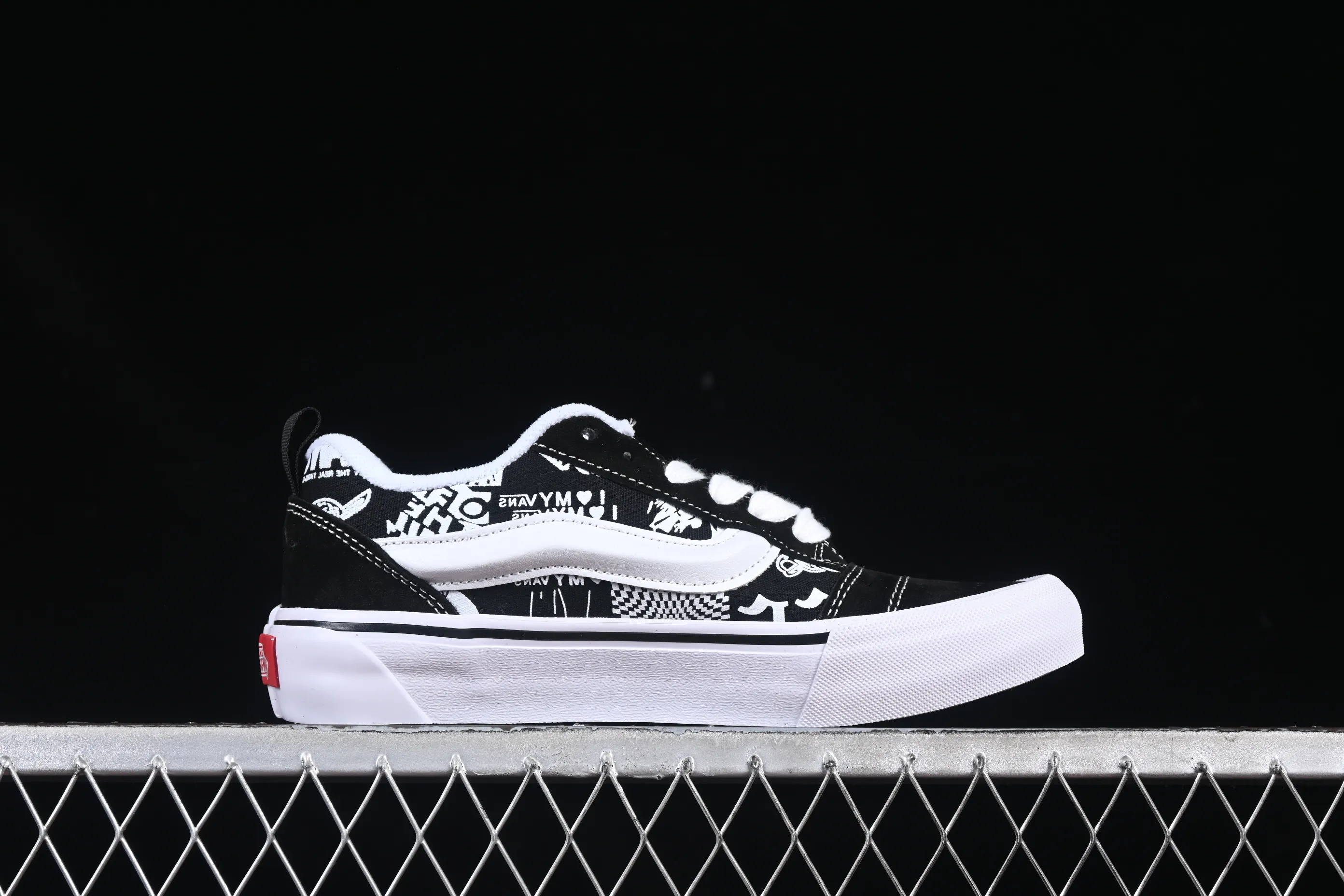All categories Vans Vans series Vans Low Vans low-top Vans Knu Skool Comfortable and fashionable non-slip wear-resistant low-top casual bread shoes VN000CS0239